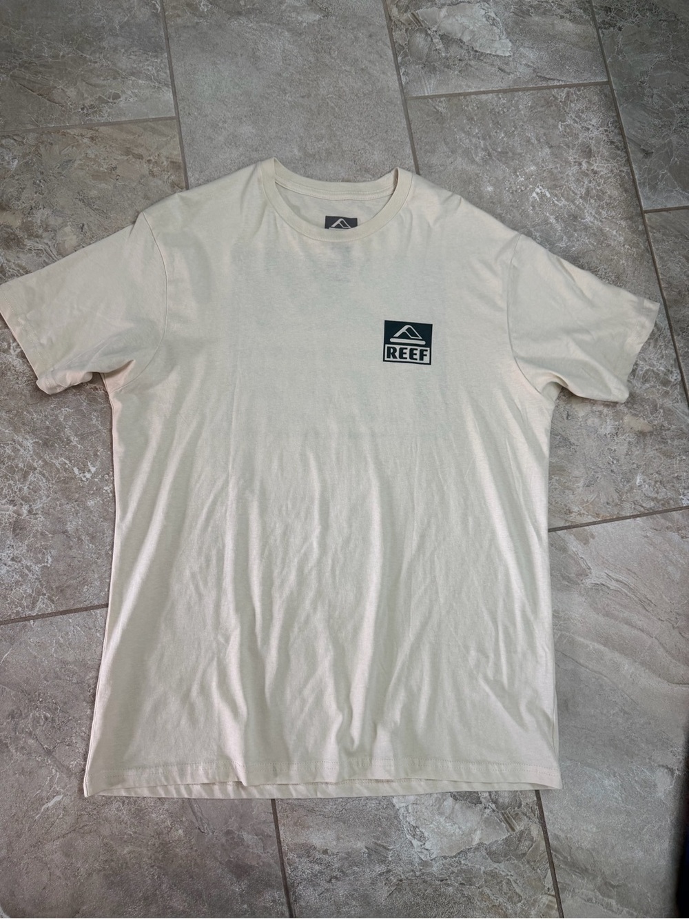 Reef Cream Short Sleeve T-shirt Men’s Large